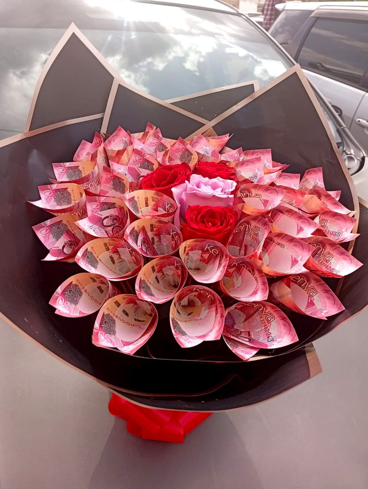 50-shilling-flower-bouquet-kitengela-HAPPIER PARADISE FLORIST.call 0723785446