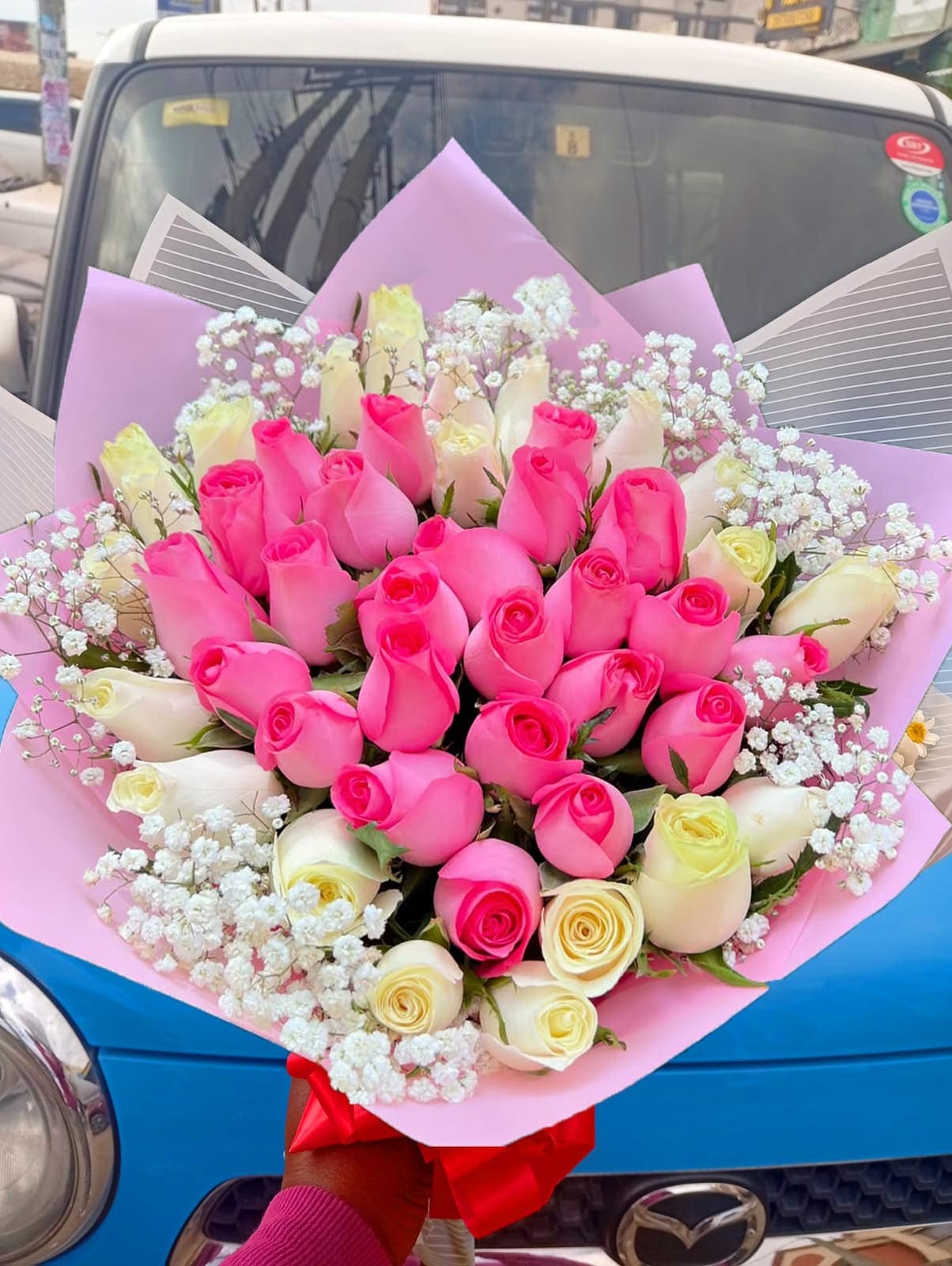 "Charming Pink & White Flower Bouquet β Ideal for Birthdays or Baby Showers β Kitengela & Nairobi β KSh 2800"